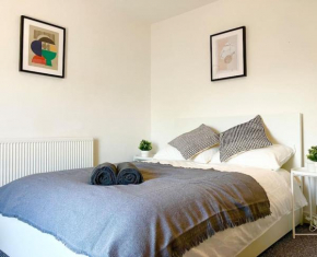 Beautiful Two Bedroom Cottage